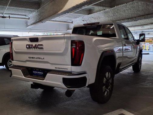 2025 GMC Sierra 2500 Denali