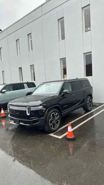 Midnight 2025 Rivian R1S