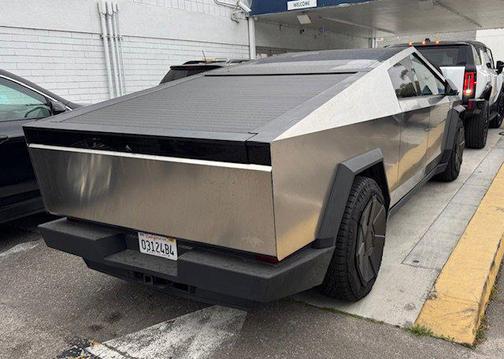 2024 Tesla Cybertruck Cyberbeast