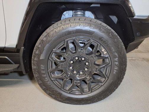 Interstellar White 2026 GMC HUMMER EV SUV 2X