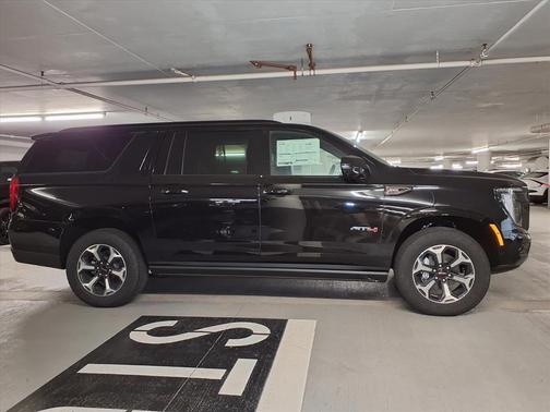 Onyx Black 2026 GMC Yukon XL 4WD AT4 Ultimate