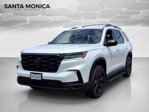 Platinum White Pearl 2025 Honda Pilot Sport