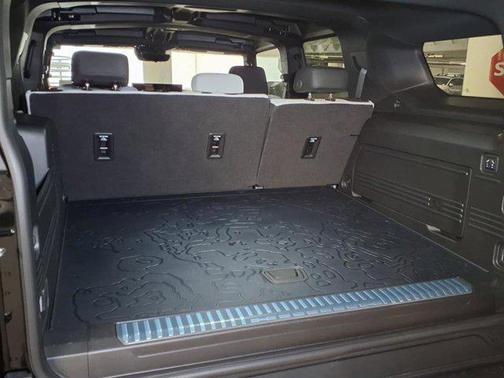 2025 GMC HUMMER EV SUV 2X