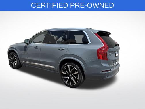 2023 Volvo XC90 B5 Plus