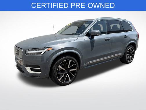 2023 Volvo XC90 B5 Plus