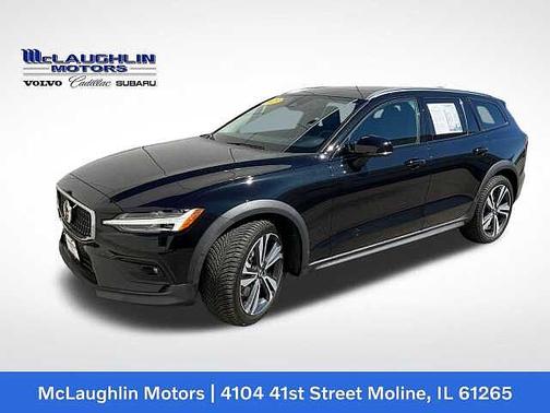 2023 Volvo V60 Cross Country Plus