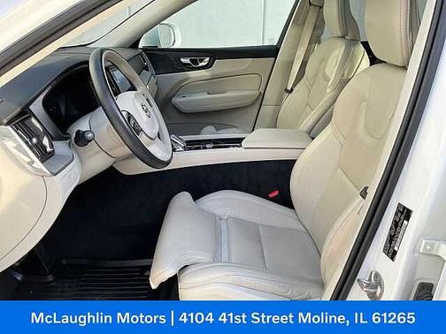 2023 Volvo XC60 B5 Ultimate Bright Theme