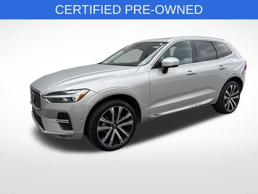 2023 Volvo XC60 B5 Ultimate Bright Theme