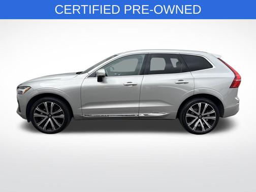 2023 Volvo XC60 B5 Ultimate Bright Theme