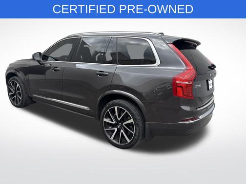 2023 Volvo XC90 B5 Plus
