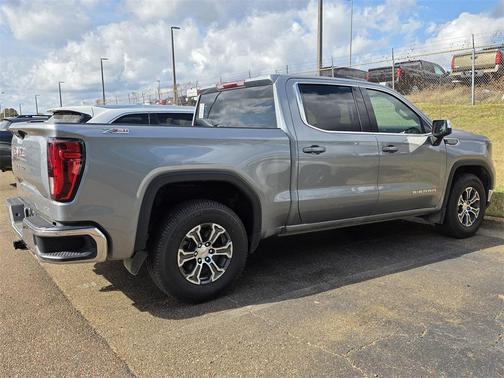 2023 GMC Sierra 1500 SLE