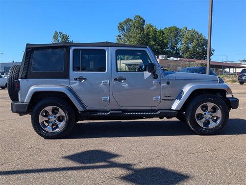 2016 Jeep Wrangler Unlimited Sahara