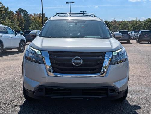 2025 Nissan Pathfinder SV 4WD