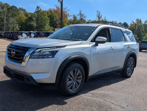 2025 Nissan Pathfinder SV 4WD