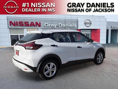 2025 Nissan Kicks Play S