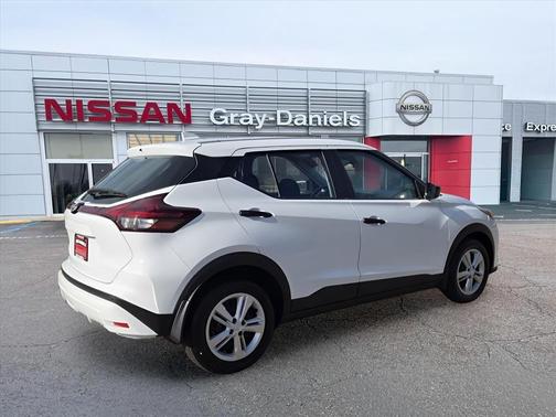 2025 Nissan Kicks Play S