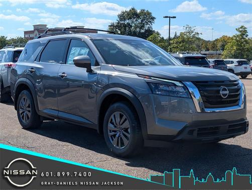 2025 Nissan Pathfinder SV 4WD