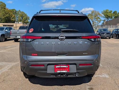 2025 Nissan Pathfinder SV 4WD