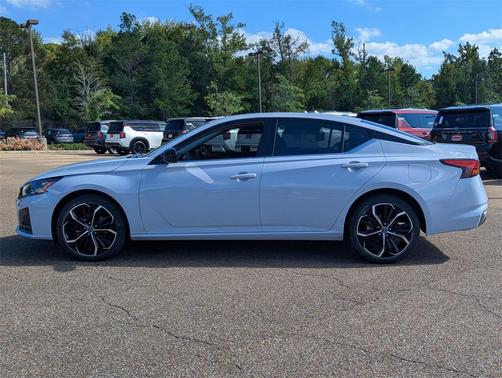 2024 Nissan Altima SR Intelligent AWD