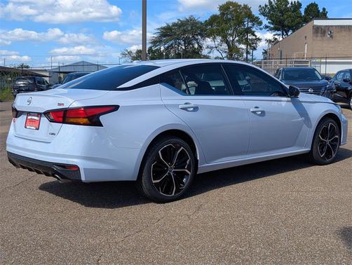 2024 Nissan Altima SR Intelligent AWD