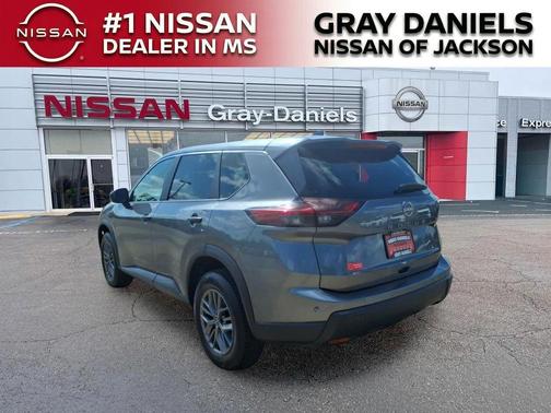 Gun Metallic 2024 Nissan Rogue S