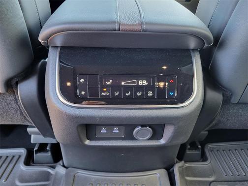 2025 Nissan Armada SL 2WD