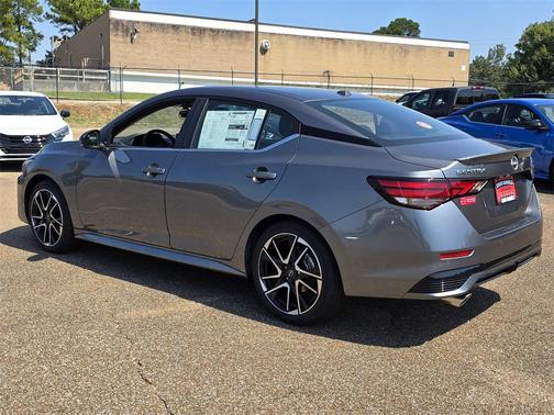 2025 Nissan Sentra SR