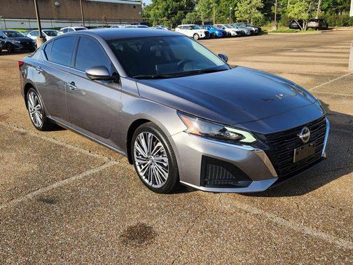 2024 Nissan Altima 2.5 SL