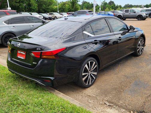 2020 Nissan Altima SR Intelligent AWD
