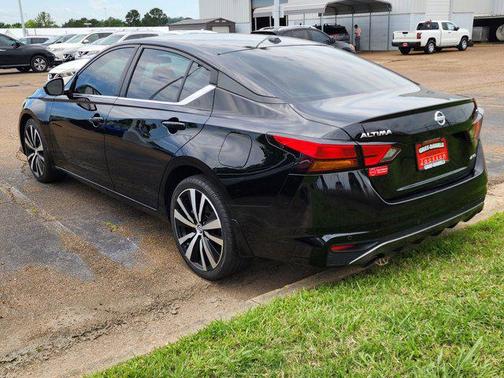 2020 Nissan Altima SR Intelligent AWD