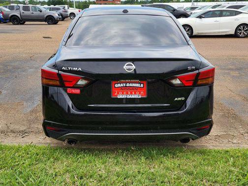 2020 Nissan Altima SR Intelligent AWD