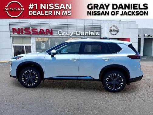 Everest White P 2026 Nissan Rogue Platinum