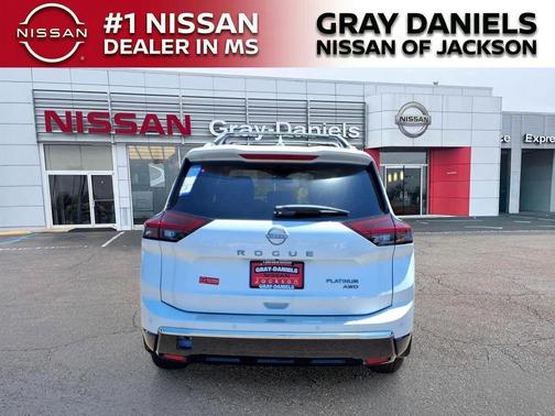 Everest White P 2026 Nissan Rogue Platinum