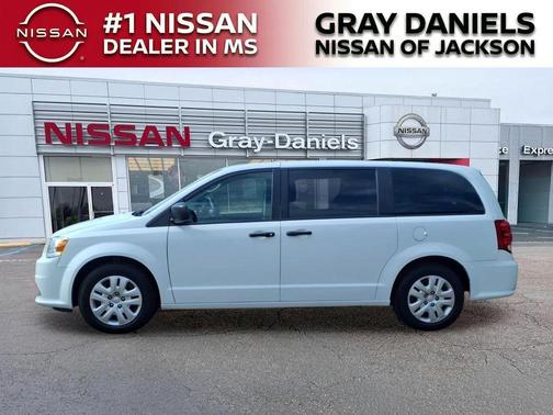 White Knuckle Clearcoat 2019 Dodge Grand Caravan SE