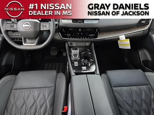 2025 Nissan Rogue Platinum