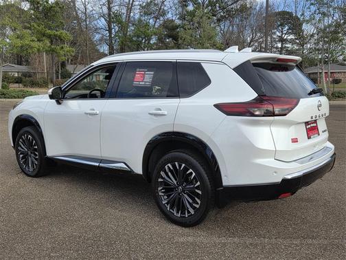 2025 Nissan Rogue Platinum