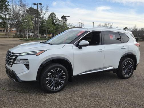 2025 Nissan Rogue Platinum