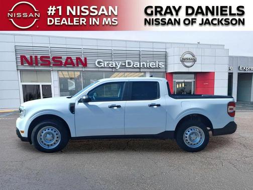 Oxford White 2022 Ford Maverick XL