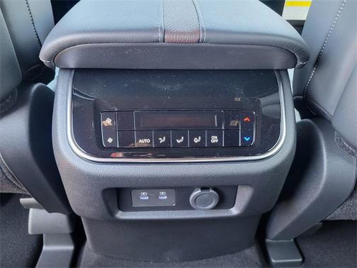 2025 Nissan Armada SL 2WD