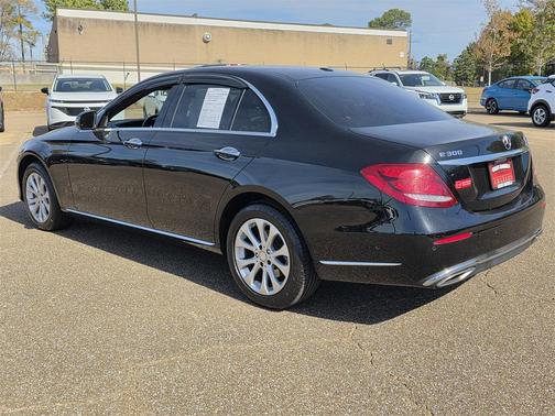 2017 Mercedes-Benz E-Class 4MATIC