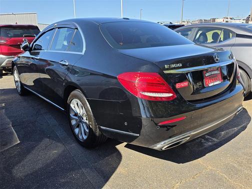 2017 Mercedes-Benz E-Class 4MATIC