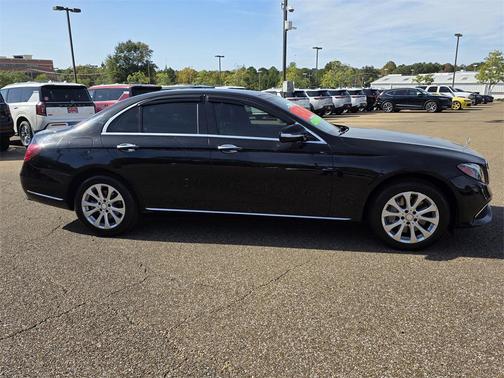 2017 Mercedes-Benz E-Class 4MATIC