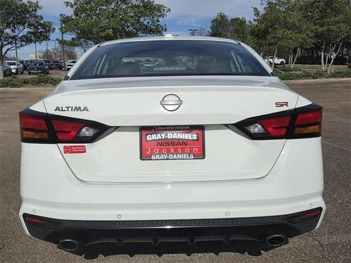 2025 Nissan Altima SR