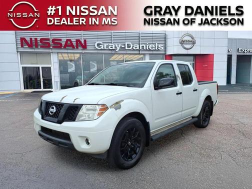 Glacier White 2018 Nissan Frontier SV
