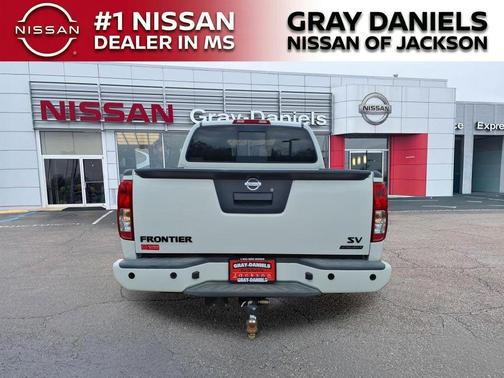 Glacier White 2018 Nissan Frontier SV