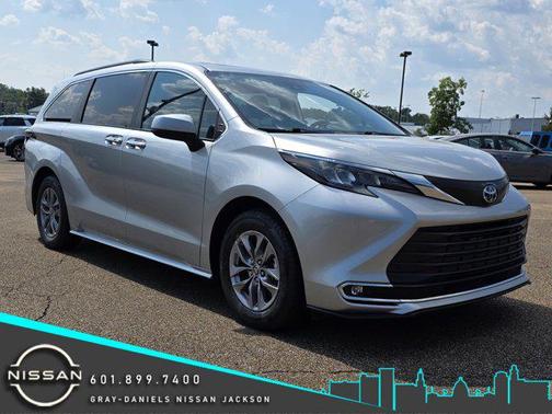2024 Toyota Sienna XLE 7 Passenger