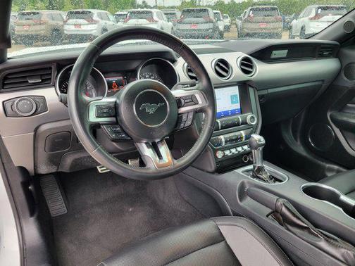 2022 Ford Mustang EcoBoost Premium