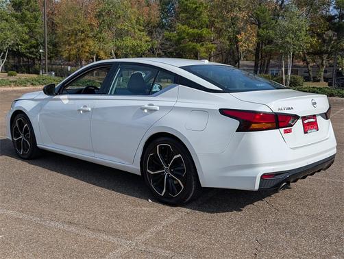 2024 Nissan Altima SR FWD