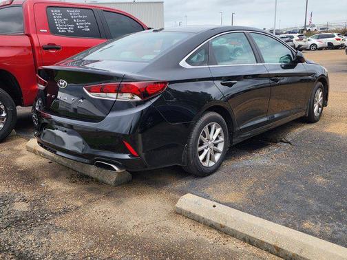 2018 Hyundai SONATA SE