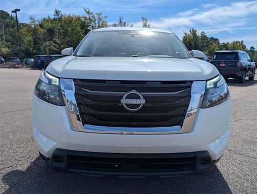 2024 Nissan Pathfinder SV FWD